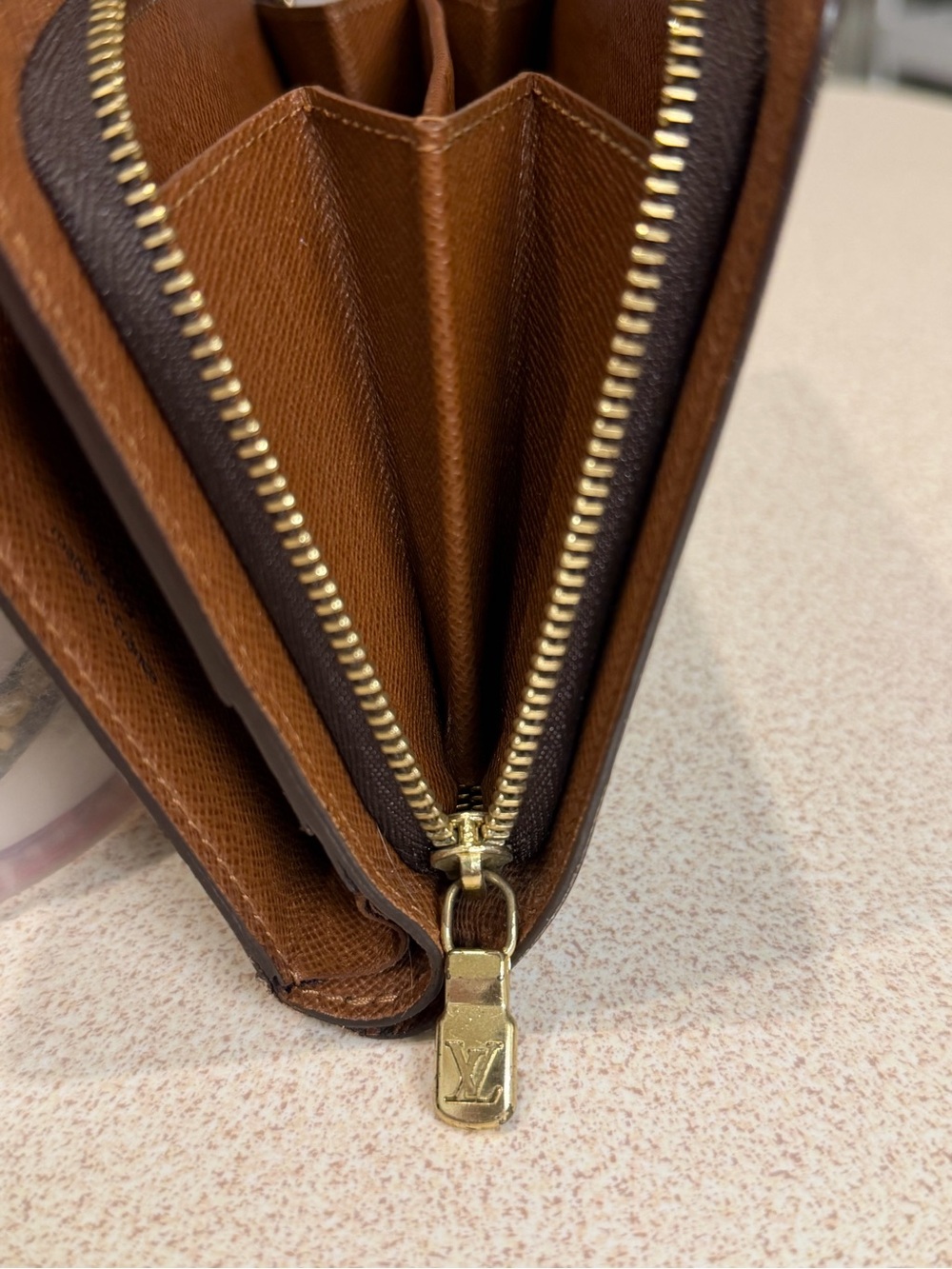 Louis Vuitton Monogram Porte-Papier Zippe Wallet. - Picture 10 of 13